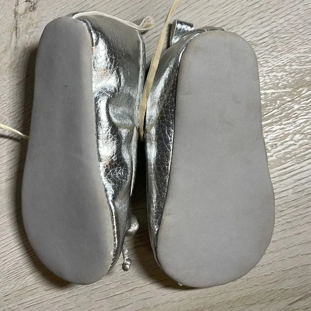 NWT Old Baby Infant Shoes. Silver‎ 6/12 mos Gold 12/18mos